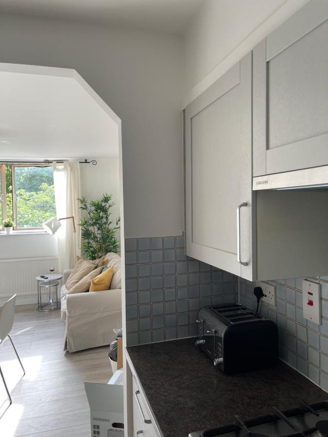 Tower Bridge City Haven King En-suite With Parking Appartamento Londra